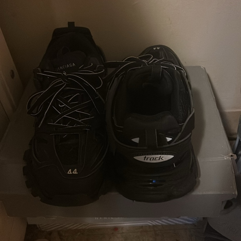 COPY - black balenciaga track runner (willing to negotiate) - Picture 2 of 4